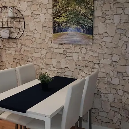 El Carmen Con Parking Gratis