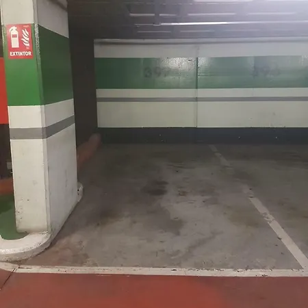 El Carmen Con Parking Gratis